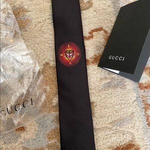 *Sold* Gucci Tie